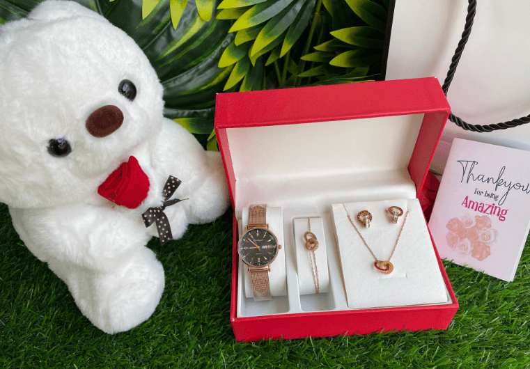 4 in 1 Valentine's Ladies Gift Set